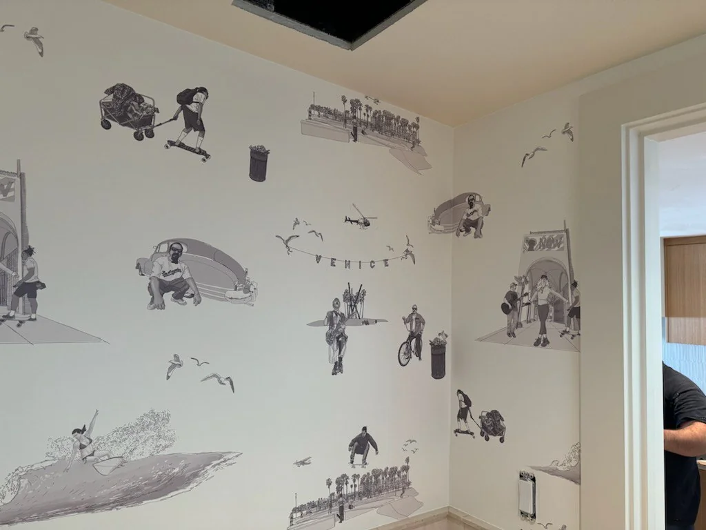 Wallpaper installation Reseda
