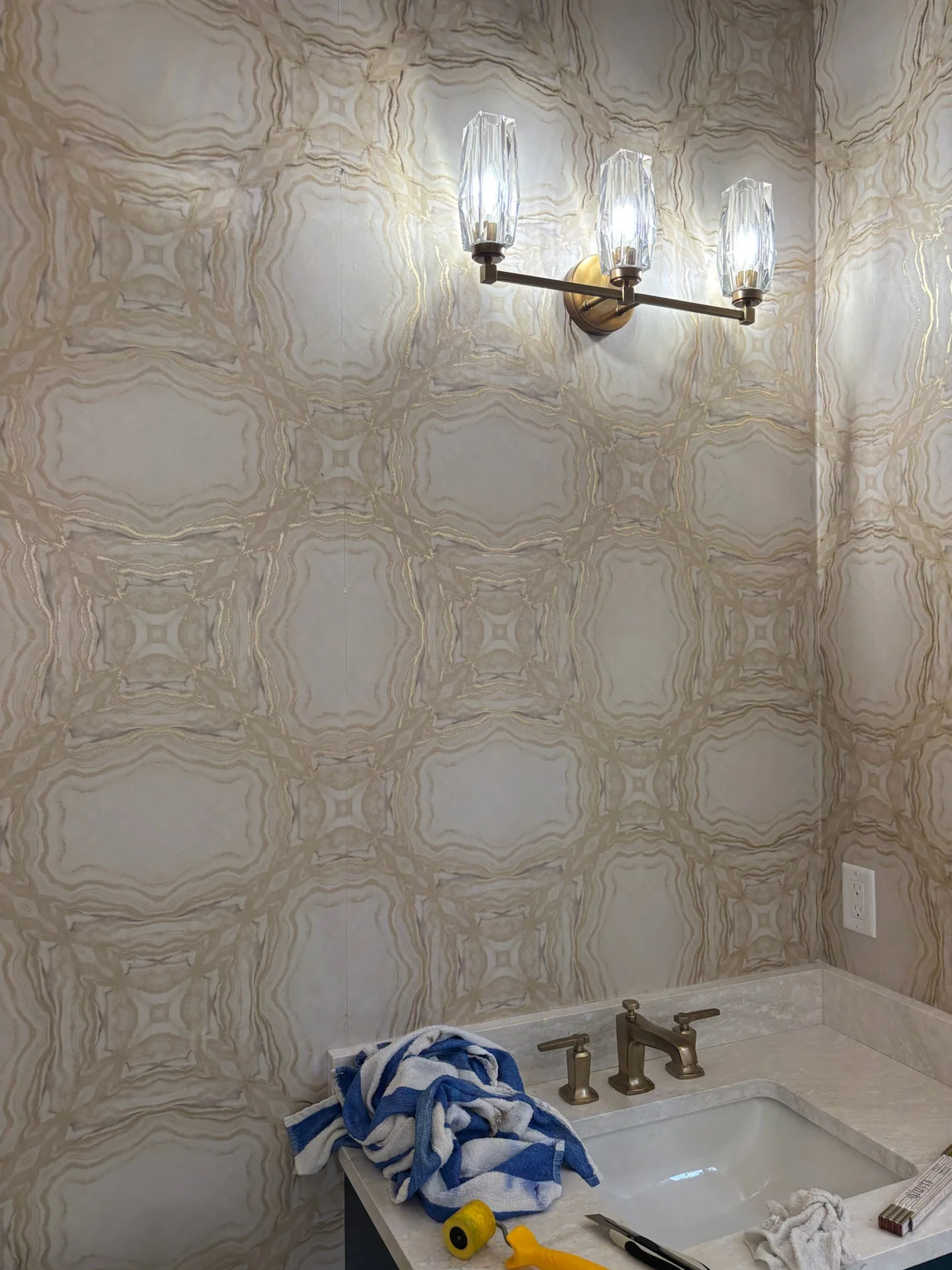 Wallpaper installation Valley Glen